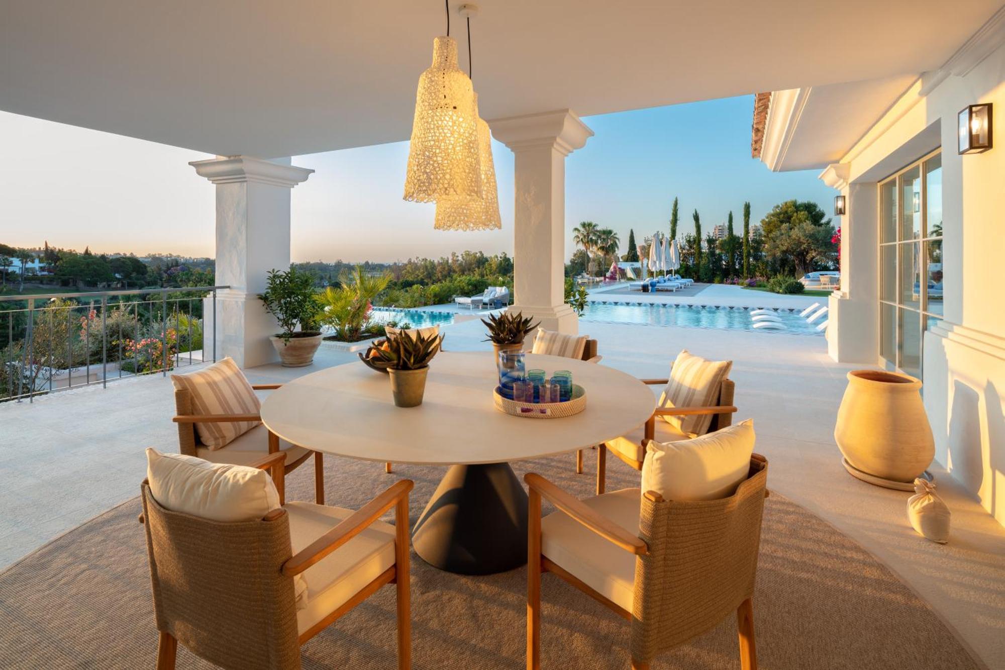Villa Azur, Nueva Andalucia,