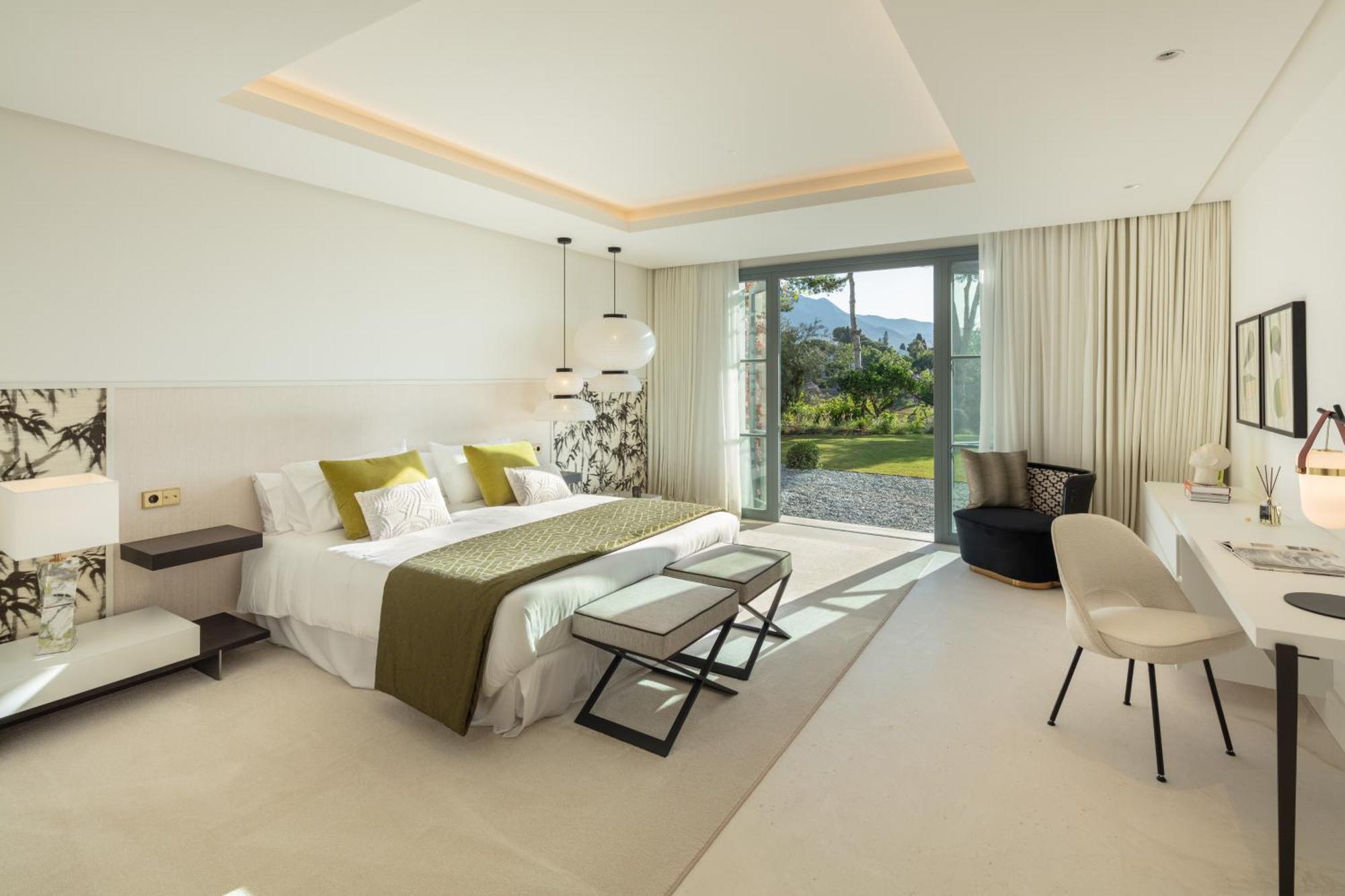 Villa Azur, Nueva Andalucia,