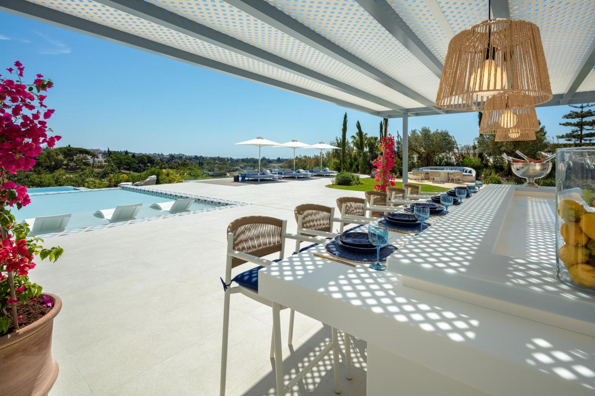 Villa Azur, Nueva Andalucia, *